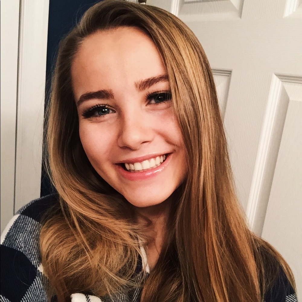 Meet your Posher, Hannah